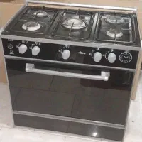 گاز ۵ شعله طرح فر چند ماه کارکرد در حد نو