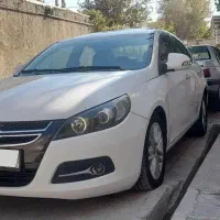 جک J5 اتوماتیک 1800cc، مدل ۱۳۹۳