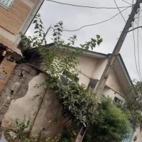 به یک کارگر جهت کار در ساختمان در لنگرود