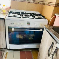 اجاق گاز پنج شعله بسیار تمیز زانوس