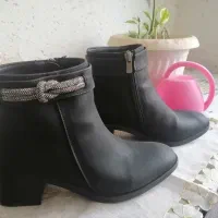 بوت مشکی سایز 36|کیف، کفش، کمربند|شیراز, شیشهگری|دیوار