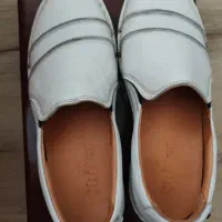 کفش چرم سفید