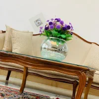 بوفه. گل گلدان
