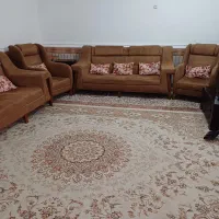 مبل هفت نفره تمیز و شیک با ۳ عدد میز