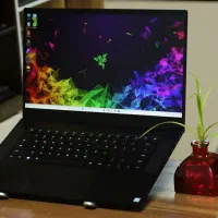 RAZER کمیاب با ۸گیگ گرافیک مجزا core i7 ram 32|رایانه همراه|شیراز, فرگاز|دیوار