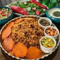 امور منزل و آشپزی خانم با جای خواب