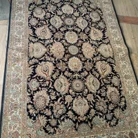 فرش ۶ متره ۷۰۰ شانه تمیز و سالم و زیبا