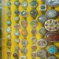 انگشتر و دستبند و پلاک