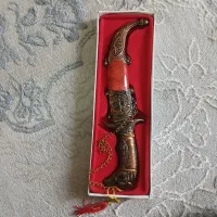 چاقو تزئینی و قابل استفاده