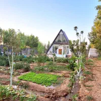 1050متر باغچه چهاردیواری، کردان با کاربری باغ‌ویلا