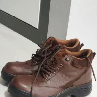 عینک ، کفش ، کتونی