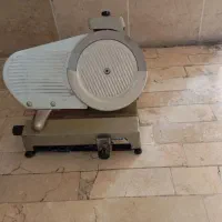 کالباس خورد کن