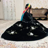 فروش چند دست لباس محلی