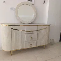 زیر تلویزیونی و کنسولی