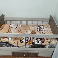 تخت و کمد بچه