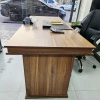 میز مدیریت و صندلی در حد نو|دفتر کار|ساری, |دیوار