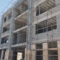 کارگر دوغاب ریز نما