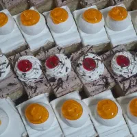 سفارش واموزش کیک و شیرینی