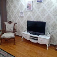 میز تلوزیون با میز  وعسلی ست در حد نو