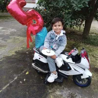 موتور شارژی صندوقدار و چراغ دار و موزیکال در حد نو|اسباببازی|نشتارود, |دیوار