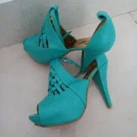 چکمه بلند و کفش مجلسی