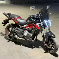 بنلی جفت بنلی ۳۰۰ مدل ۱۴۰۲