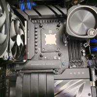 مادربرد های اند Crosshair X870E Hero