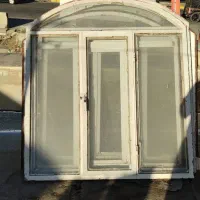 پنجره فلزی رومی