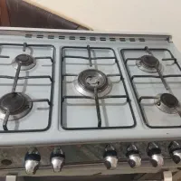 اجاق گاز 5 شعله تمیز شیشه اش شکسته1200تومان|اجاق گاز و لوازم برقی پخت‌وپز|بم, |دیوار