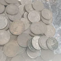 تعدادی سکه کمیاب و قدیمی