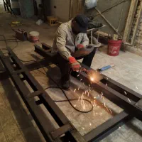 جوشکاری وآهنکشی حرفه ایی