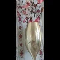 گل مصنوعی و گلدان