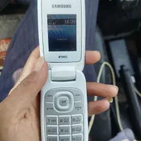 گوشی سامسونگ نوع همراه با شارژر و کارتون