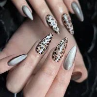 آموزش کاشت ناخن بهارستان