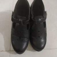 کفش درحد نو،  تعمیری نیست، چون کم پوشیده شده