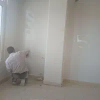 نقاش نقاشی ساختمان شبانه روزی خورده کاری