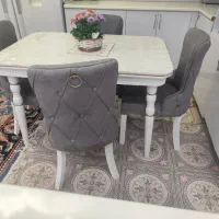 میز نهارخوری چهار نفره