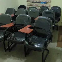 صندلی دانشجویی و دانش آموزی