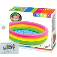 استخر آب و توپ بادی