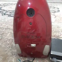 جاروبرقی و یک دستگاه  سی دی