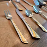 سرویس قاشق چنگال ۲۴ نفره دورنگ(طلایی و نقره ای)|ظروف سرو و پذیرایی|تهران, جنت‌آباد جنوبی|دیوار