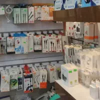 پخش لوازم جانبی موبایل و کامپیوتر به قیمت امارات