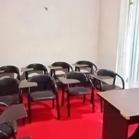 اجاره کلاس و فضای آموزشی با تجهیزات کامل|اجارهٔ کوتاه‌مدت دفتر کار و فضای آموزشی|شیراز, نشاط|دیوار