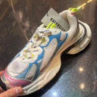 کتونی بالنسیگا