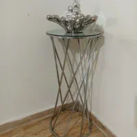 میز تولد ، کنار سالنی