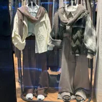 فروشنده حرفه ای خانم|استخدام خدمات فروشگاه و رستوران|تهران, تهرانپارس جنوبی|دیوار