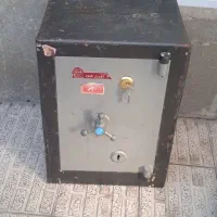 یک عدد گاو صندوق سالم