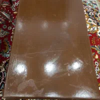۴عدد صندلی و۳تا میز