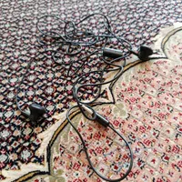 هندزفری نو یکبارهم استفاده نشده
