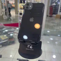 آیفون ۱۱ نرمال ۱۲۸ بدون تعمیر و نقطه